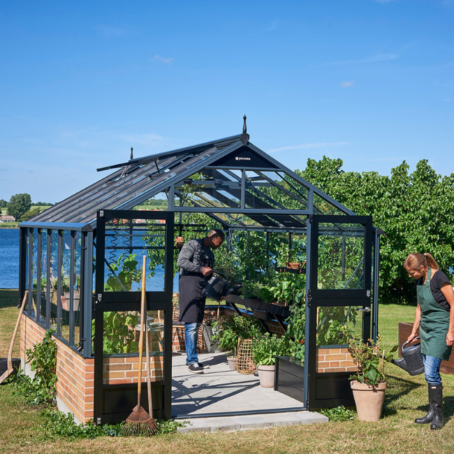 Top questions asked when purchasing a greenhouse.